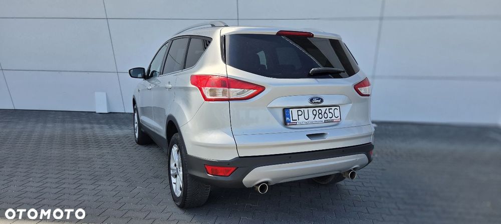 Ford Kuga 2.0 TDCi 2x4 Titanium - 14
