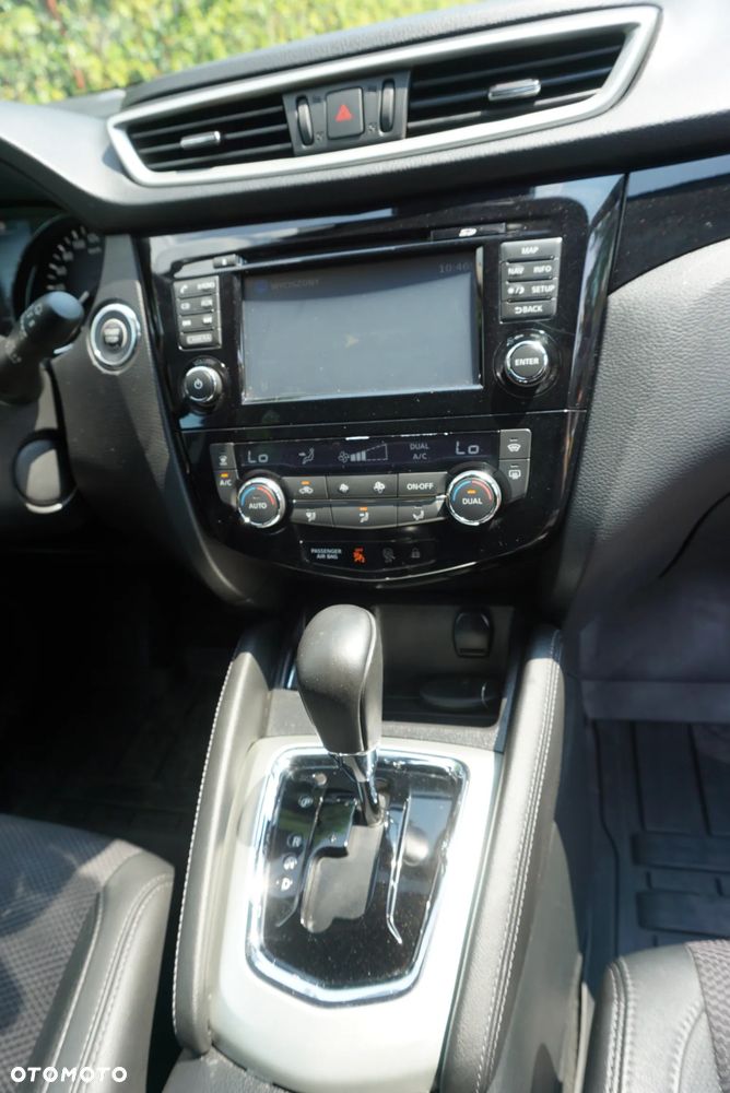 Nissan Qashqai 1.2 DIG-T Tekna Xtronic - 23