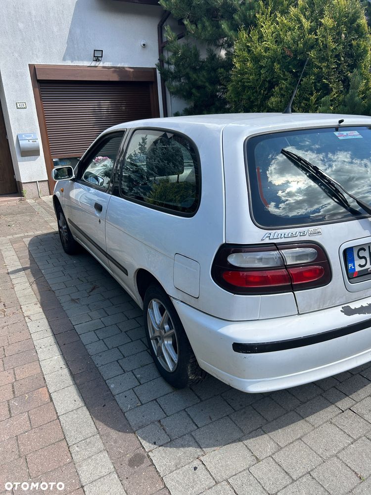 Nissan Almera 1.4 - 7