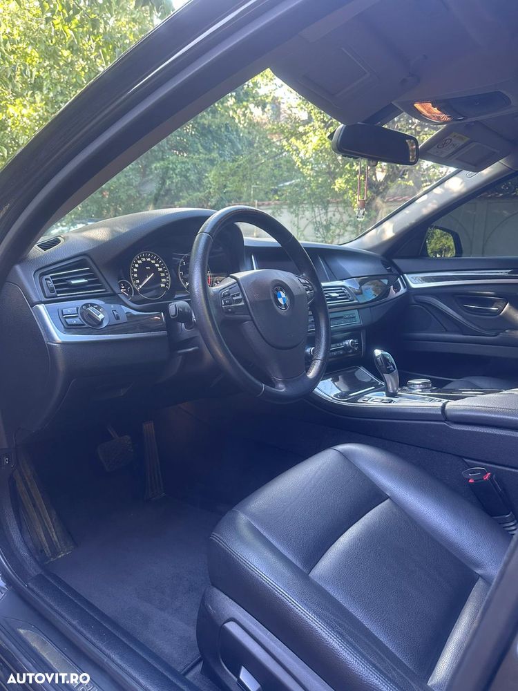 BMW Seria 5 520d AT - 10