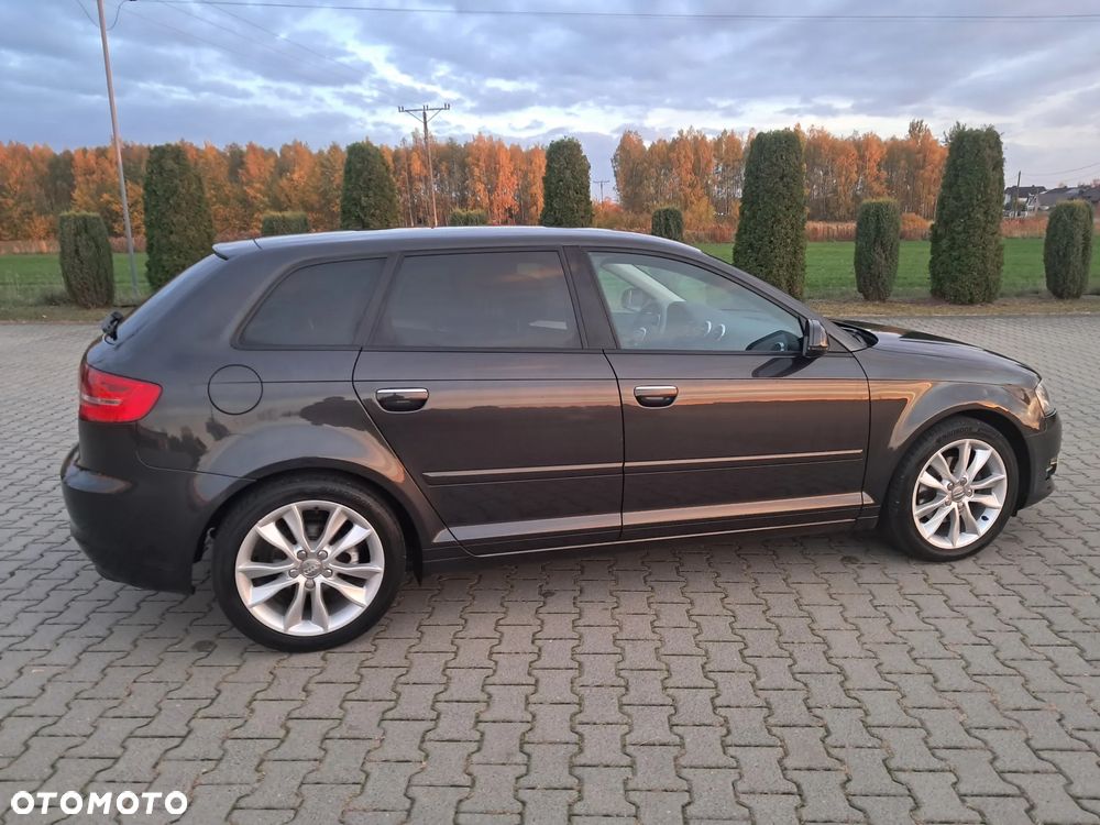 Audi A3 Sportback - 3