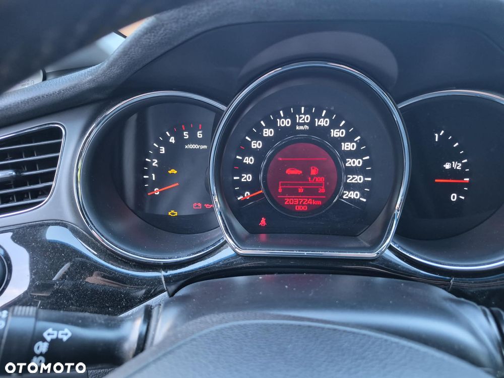 Kia Ceed - 9