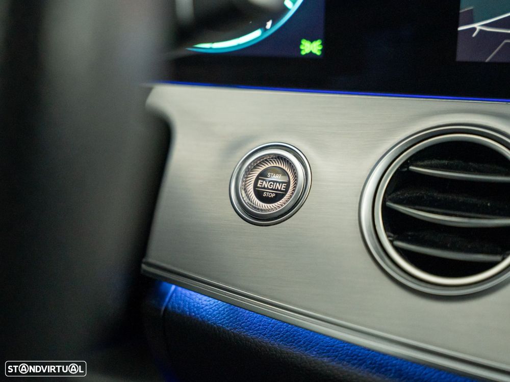 Mercedes-Benz E 300 de AMG Line - 28