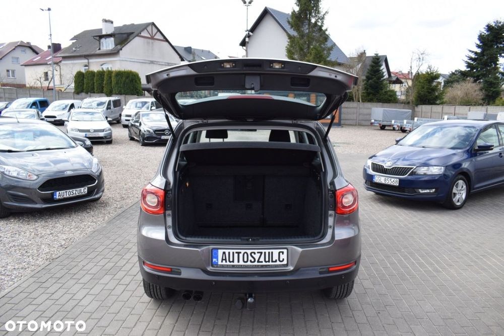 Volkswagen Tiguan - 11