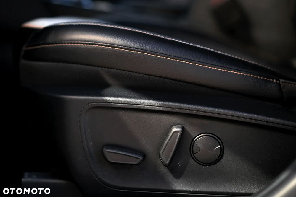 Ford Kuga 2.5 FHEV AWD Titanium - 34