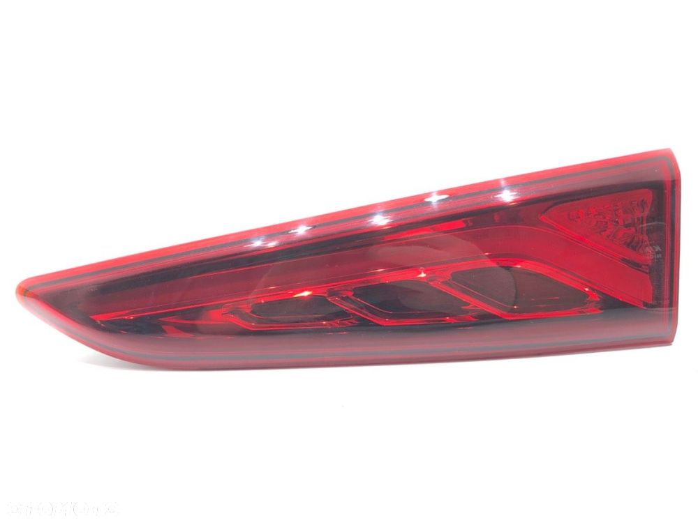 LAMPA TYŁ PRAWA WEWNĘTRZNA  HYUNDAI KONA (OS, OSE, OSI) 2017 - 2022 EV 150 kW [204 KM] elektryczny - 2