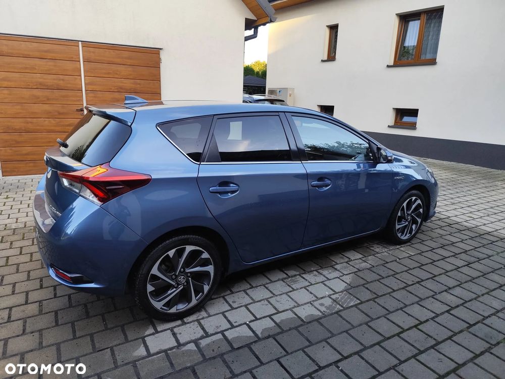 Toyota Auris 1.8 HSD Luna - 30