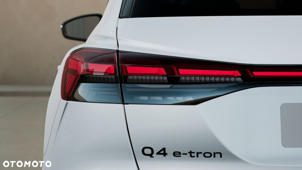 Audi Q4 e-tron - 7