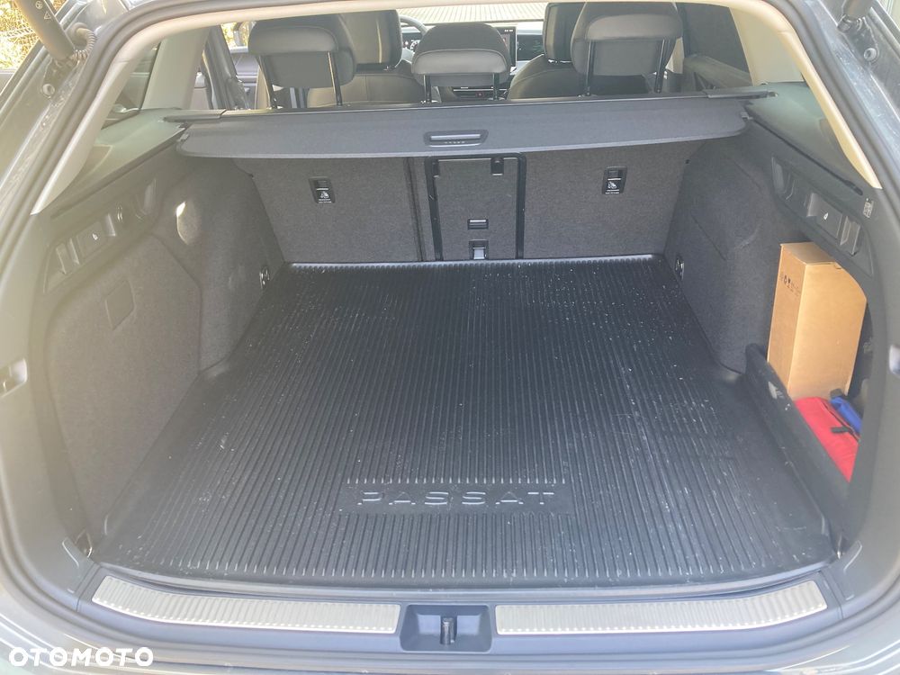 Volkswagen Passat Variant - 25