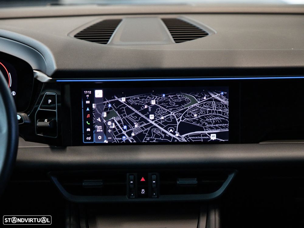 Porsche Macan Electric - 28