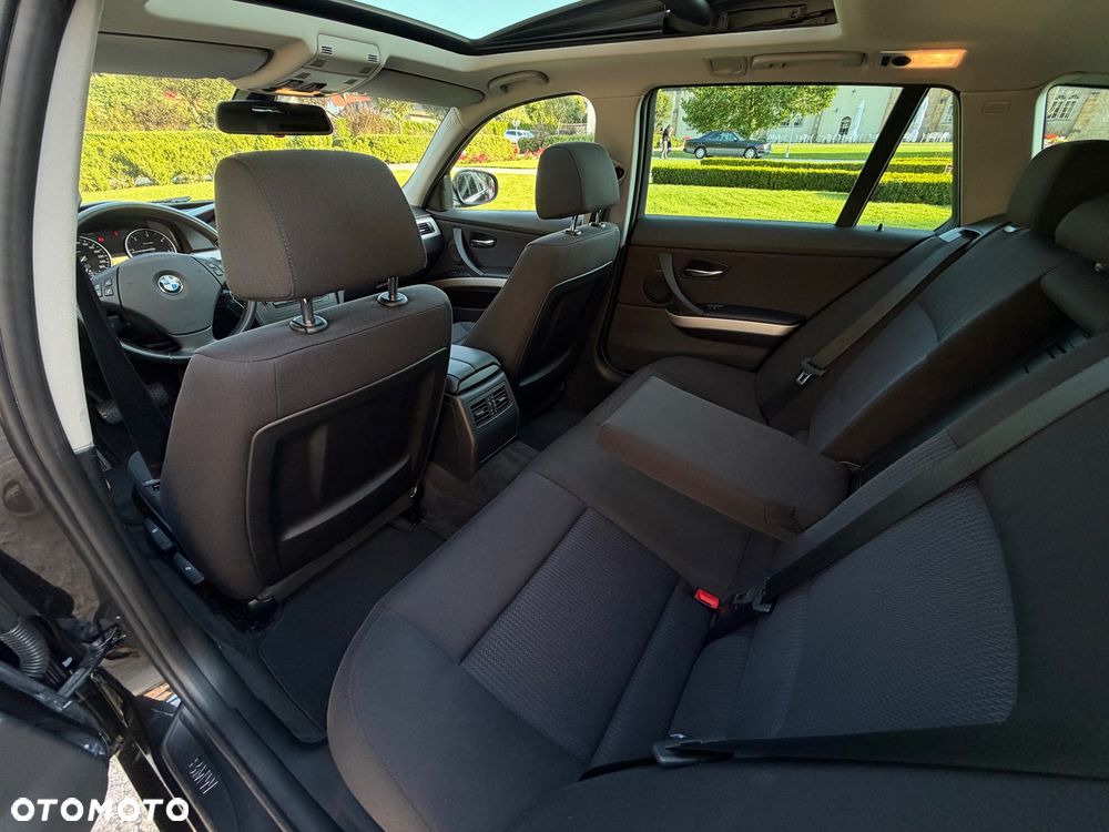 BMW Seria 3 - 12