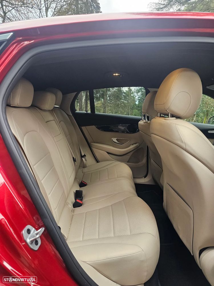 Mercedes-Benz GLC 300 e Coupé 4Matic - 12