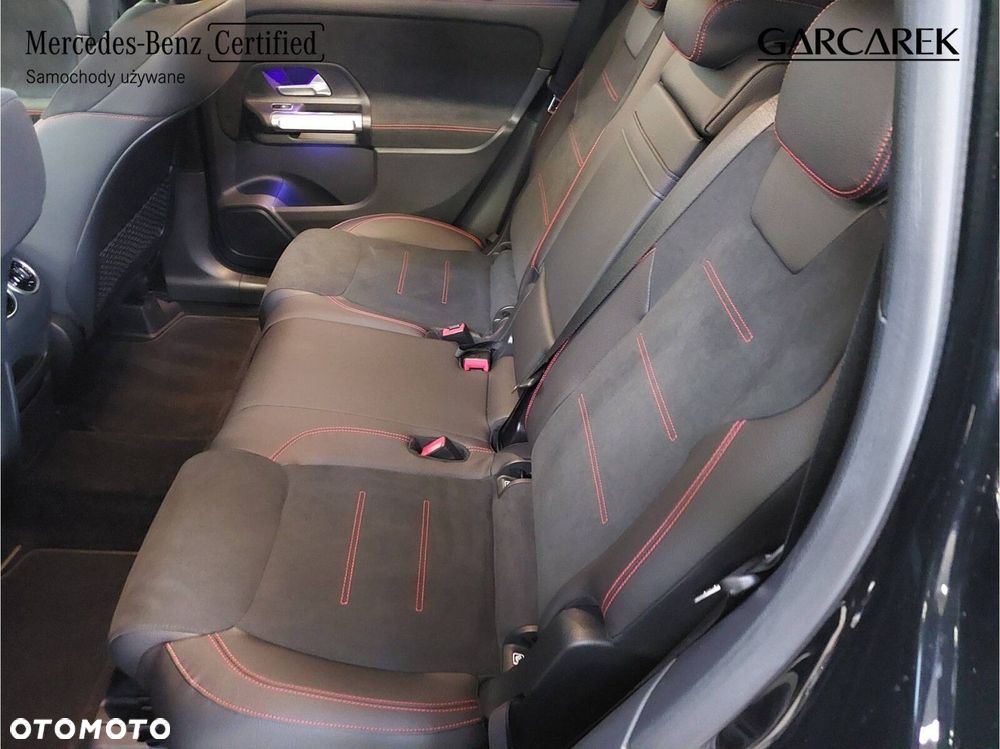 Mercedes-Benz GLB 200 4-Matic AMG Line 8G-DCT - 16