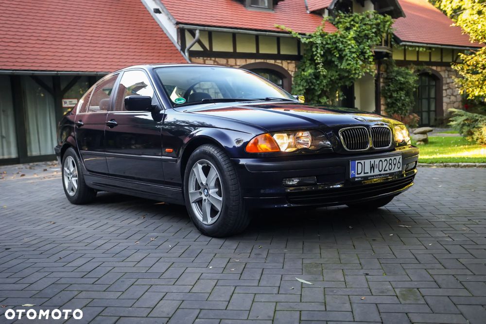BMW Seria 3 323i - 7