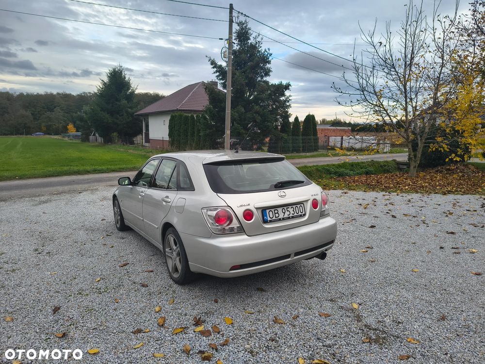 Lexus IS 300 Elegance - 5