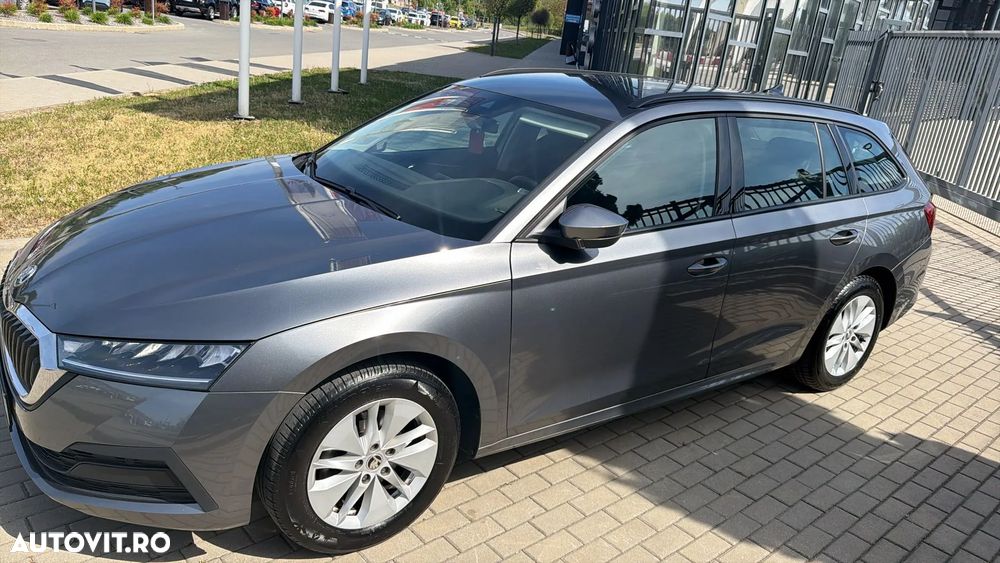 Skoda Octavia 2.0 TDI DSG Style - 39