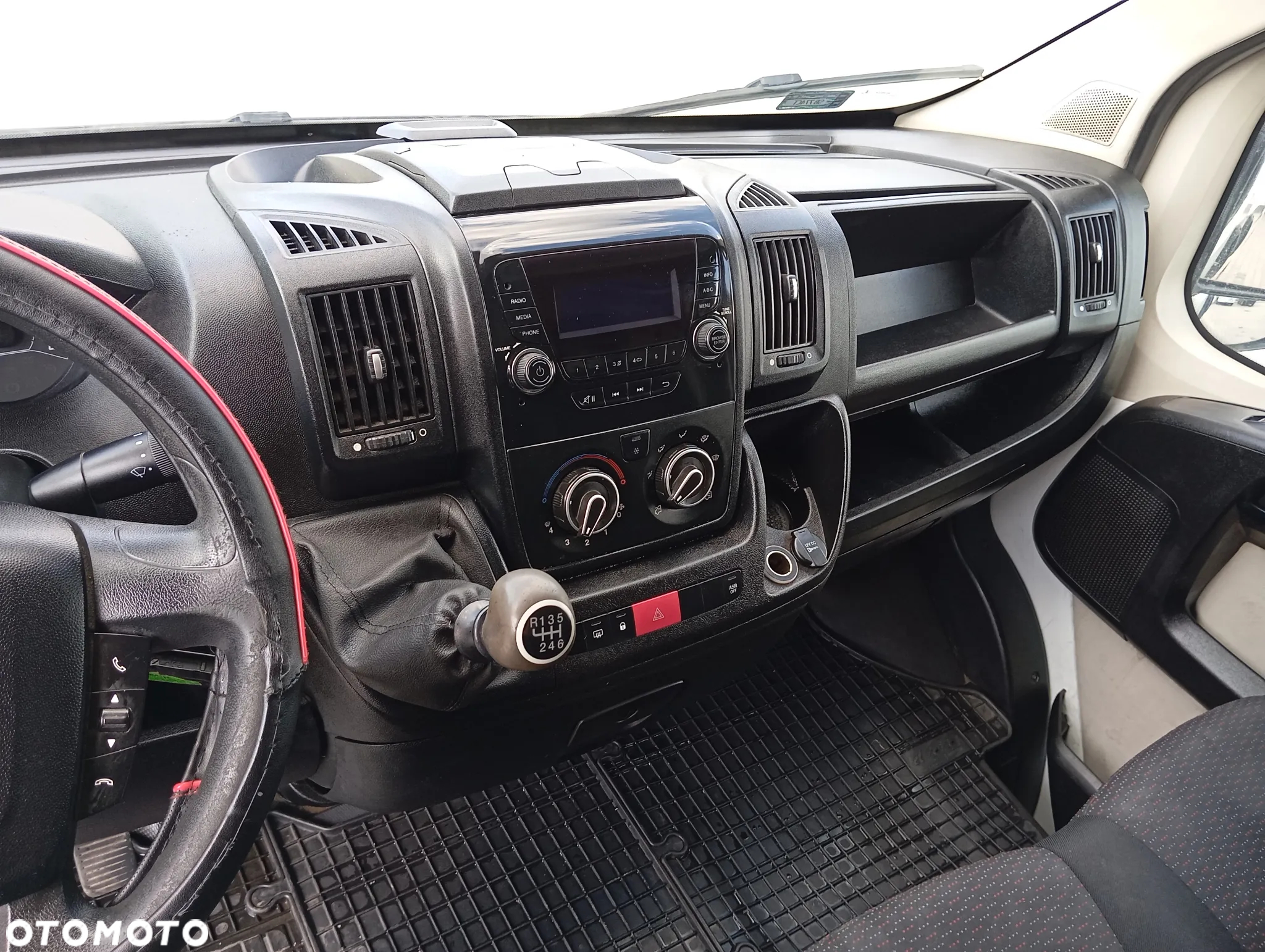 Citroën Jumper 33 BlueHDi L2H2 - 8