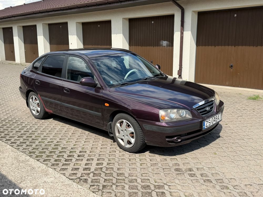 Hyundai Elantra - 3