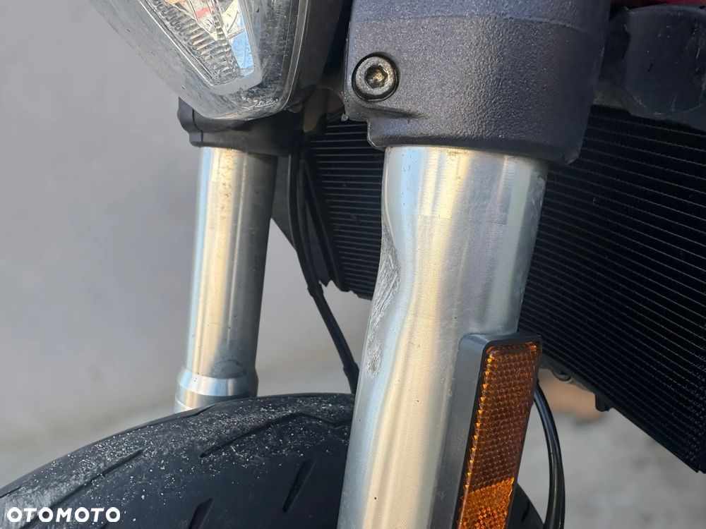Ducati Monster - 22