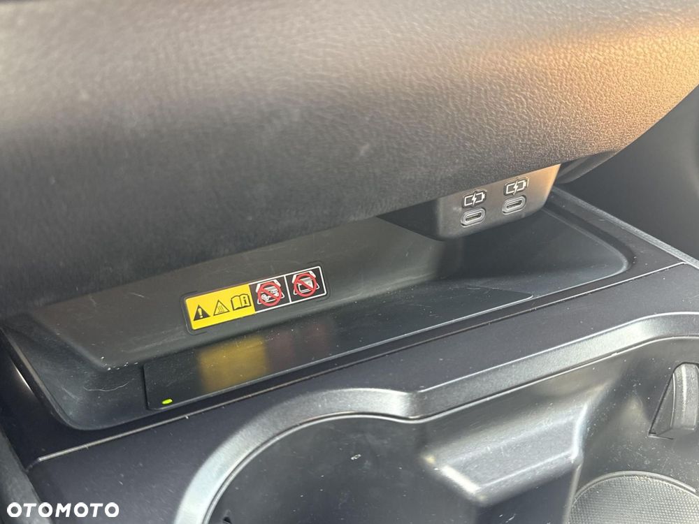 Lexus UX - 24
