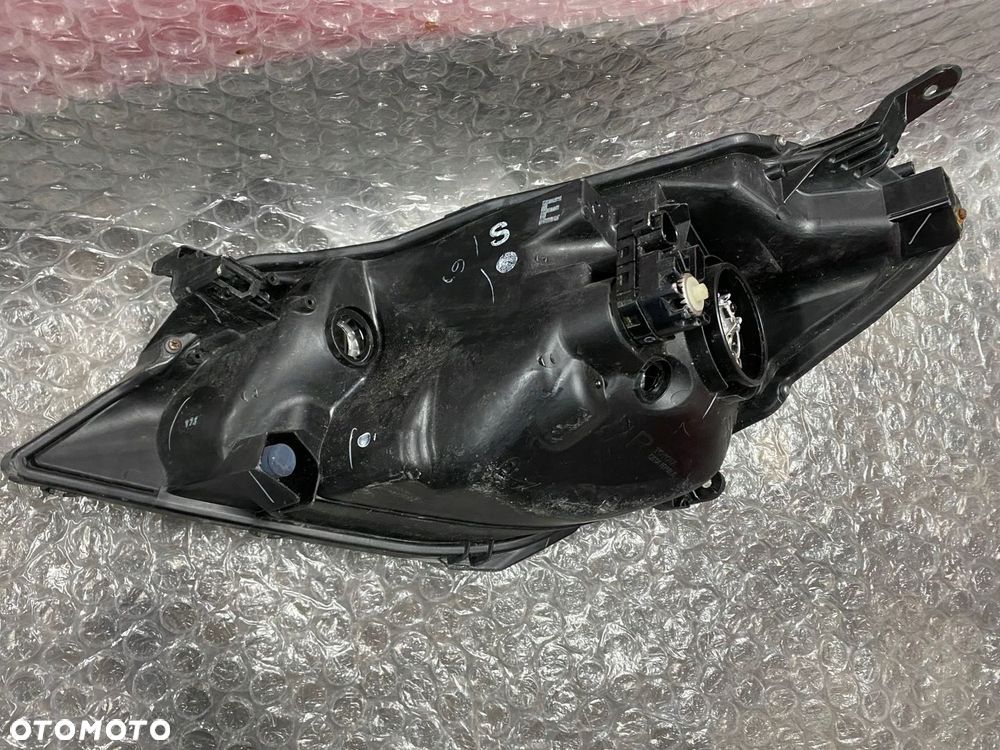 LAMPA PRAWA ZWYKŁA TOYOTA YARIS III KOITO 0D-79 - 8