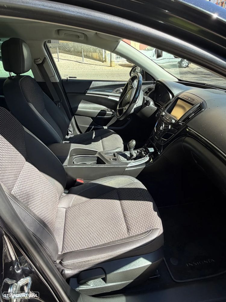 Opel Insignia Sports Tourer - 9
