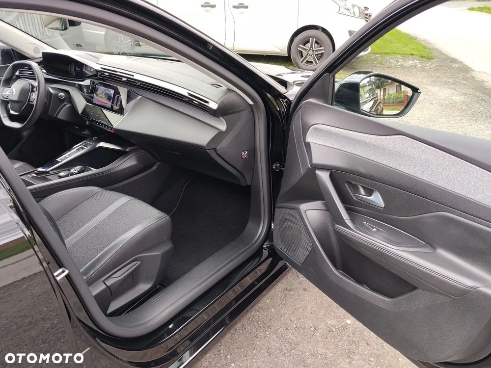 Peugeot 308 BlueHDi 130 EAT8 Allure - 20