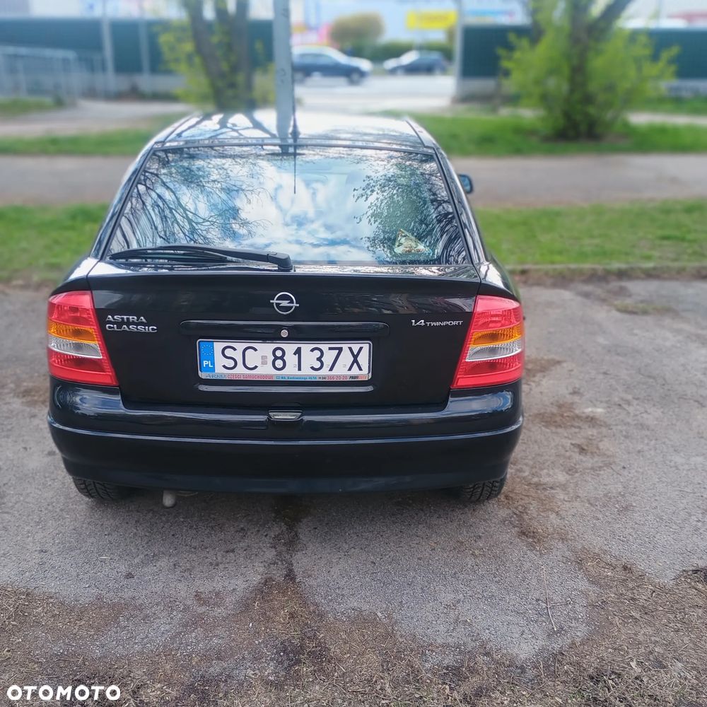 Opel Astra 1.4 - 5