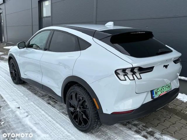 Ford Mustang Mach-E - 35