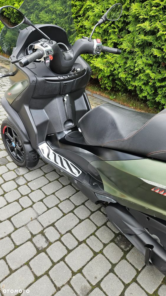 Piaggio MP-3 - 15
