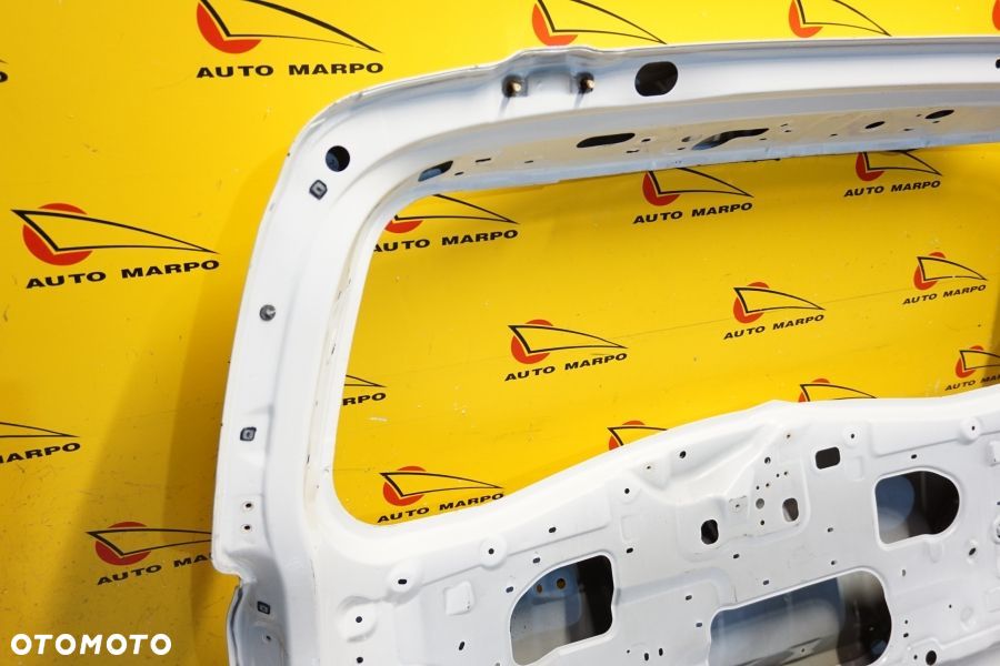 INFINITI QX56 QX80 2010 - 2019 Klapa Bagażnik Tył K010M 1LAMA - 10