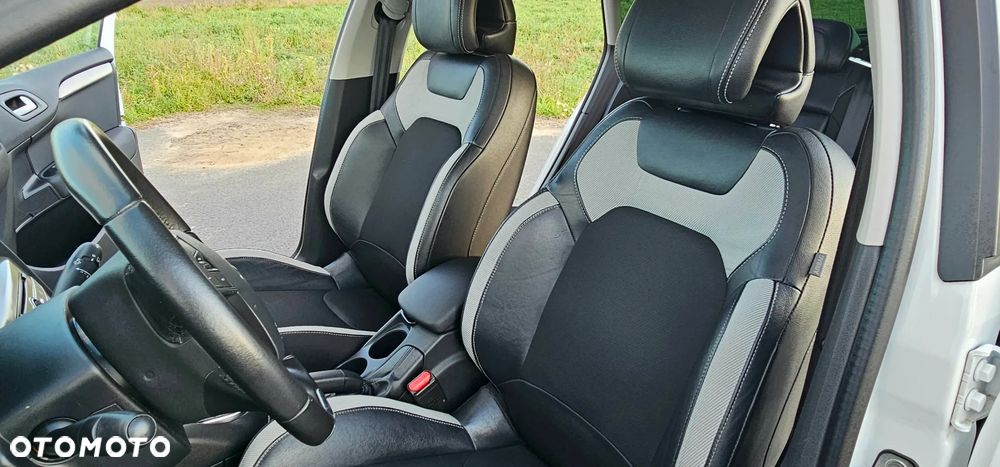 Citroën C4 BlueHDi 100 Stop&Start 86g Selection - 17