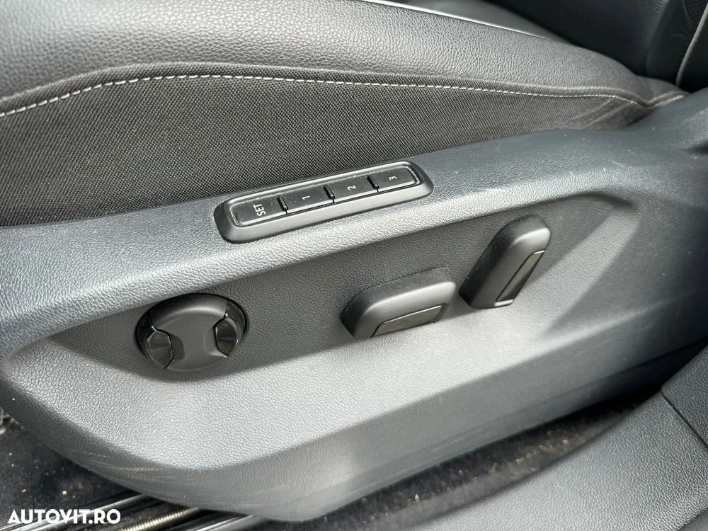 Volkswagen Tiguan 2.0 TDI SCR 4MOTION DSG R-Line - 10