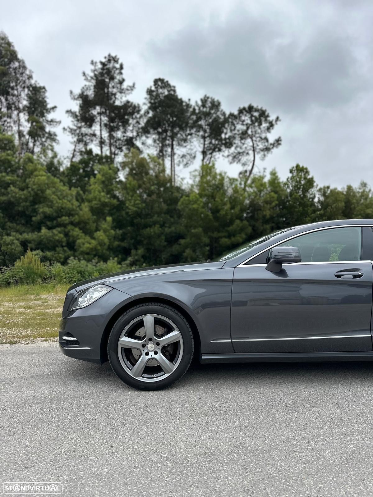Mercedes-Benz 250 - 6
