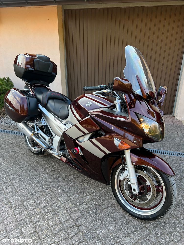 Yamaha FJR - 28