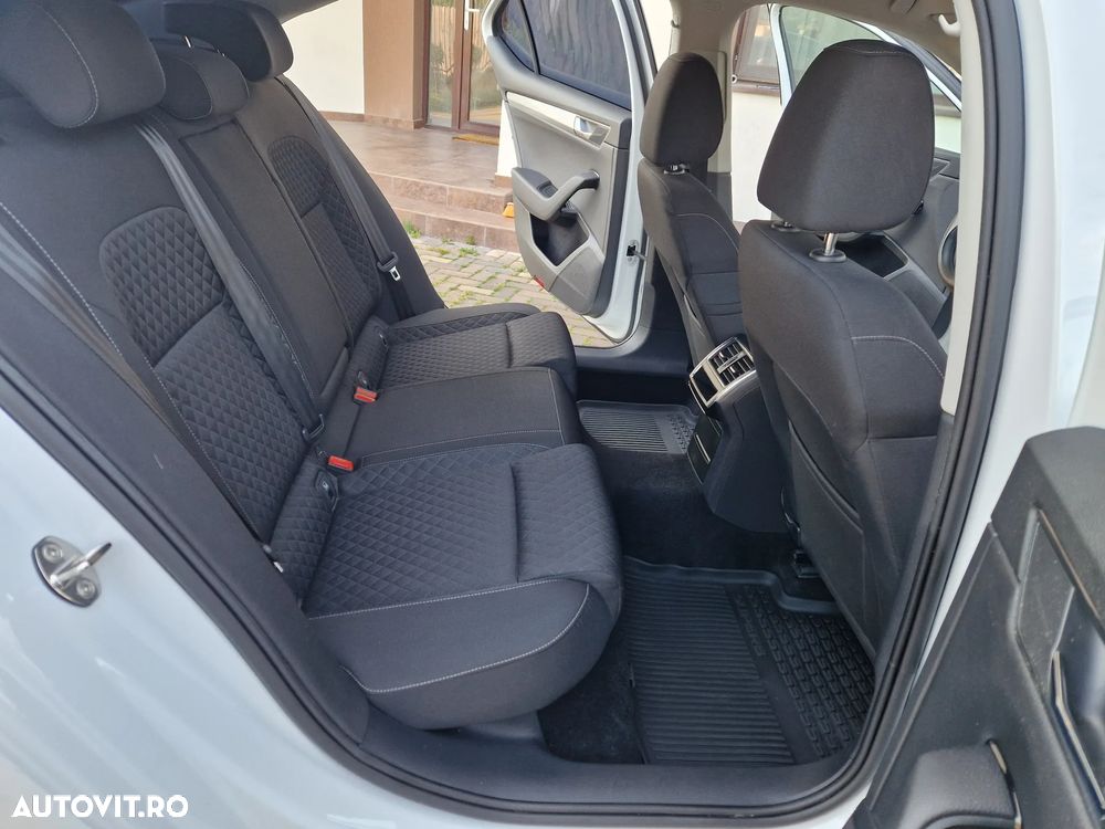 Skoda Superb 2.0 TDI DSG Ambition - 21