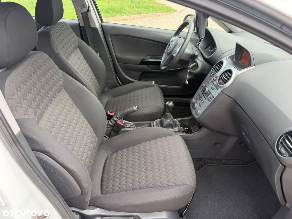 Opel Corsa - 31