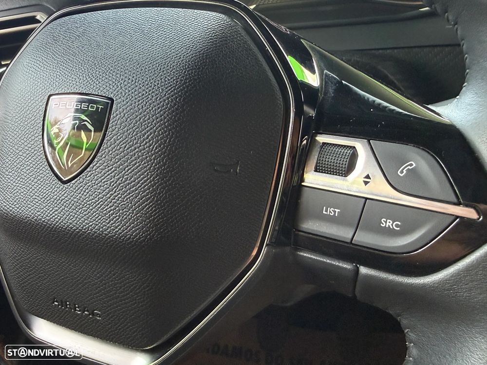 Peugeot 2008 1.2 Style - 31