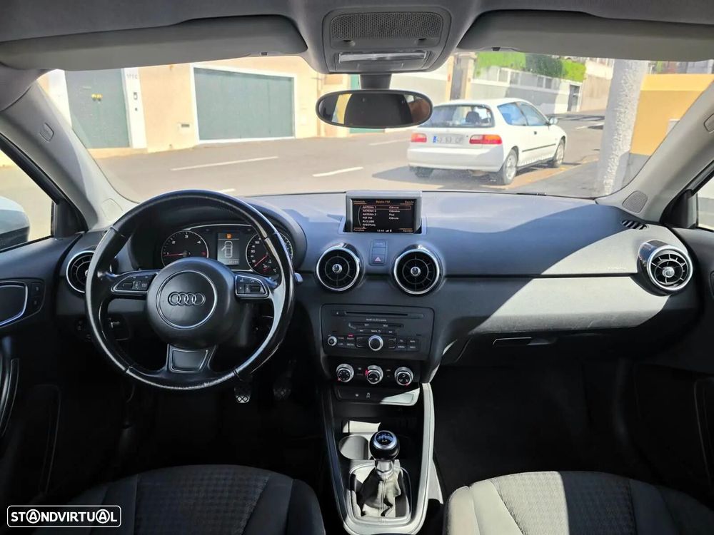 Audi A1 1.6 TDI S-line - 24