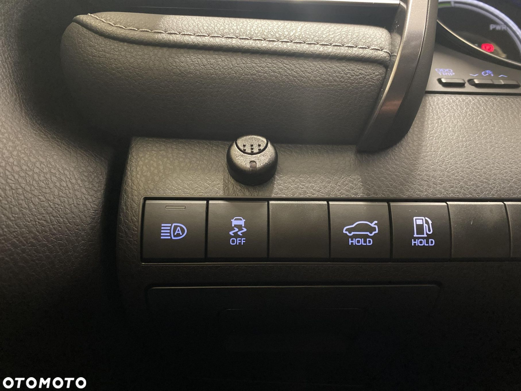 Toyota Camry 2.5 Hybrid Prestige CVT - 18