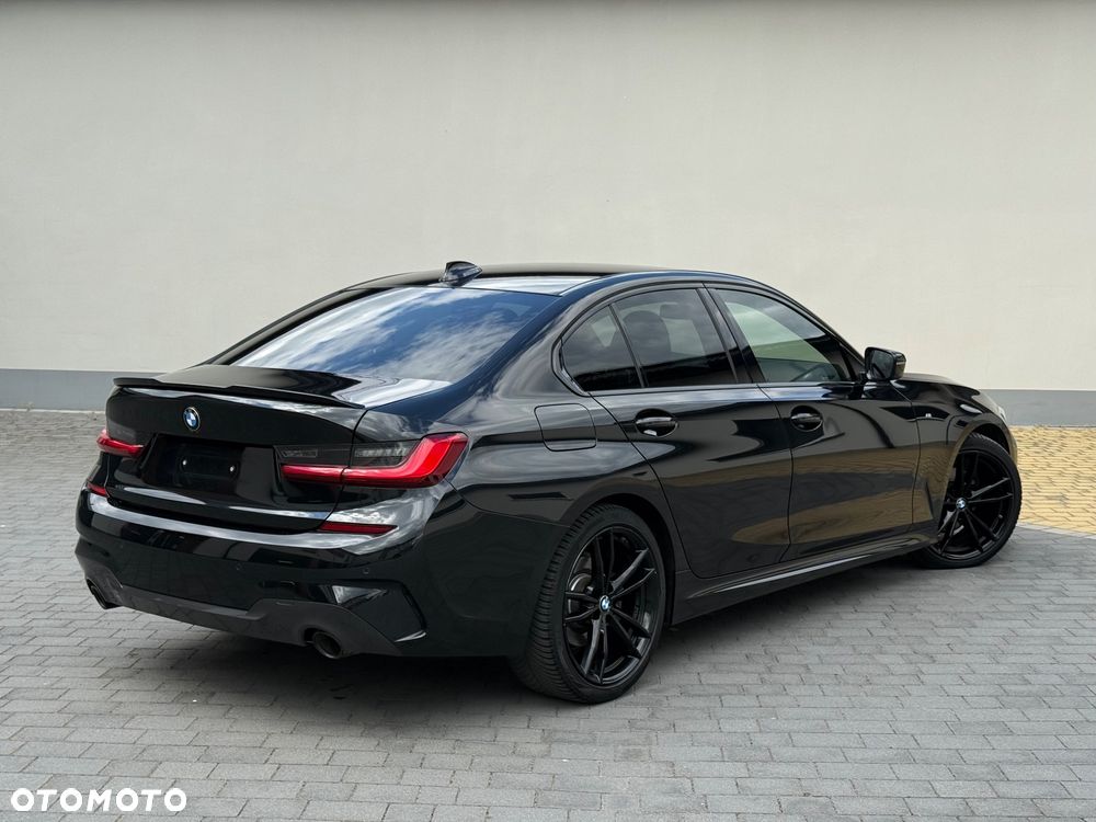 BMW Seria 3 320d M Sport - 5