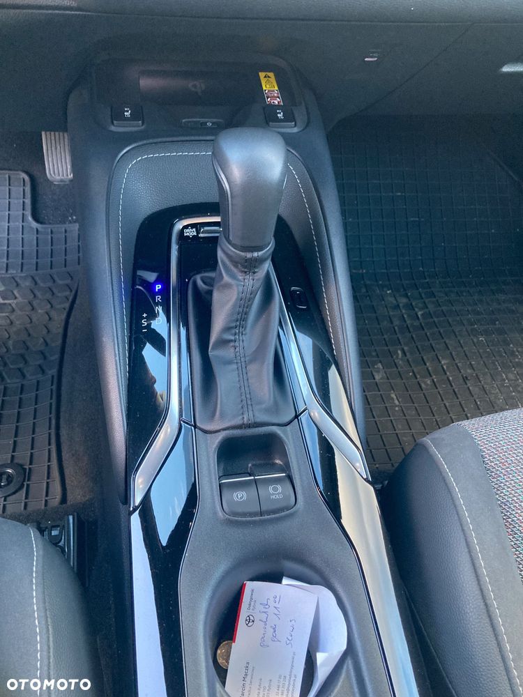 Toyota Corolla 2.0 Hybrid Style - 12