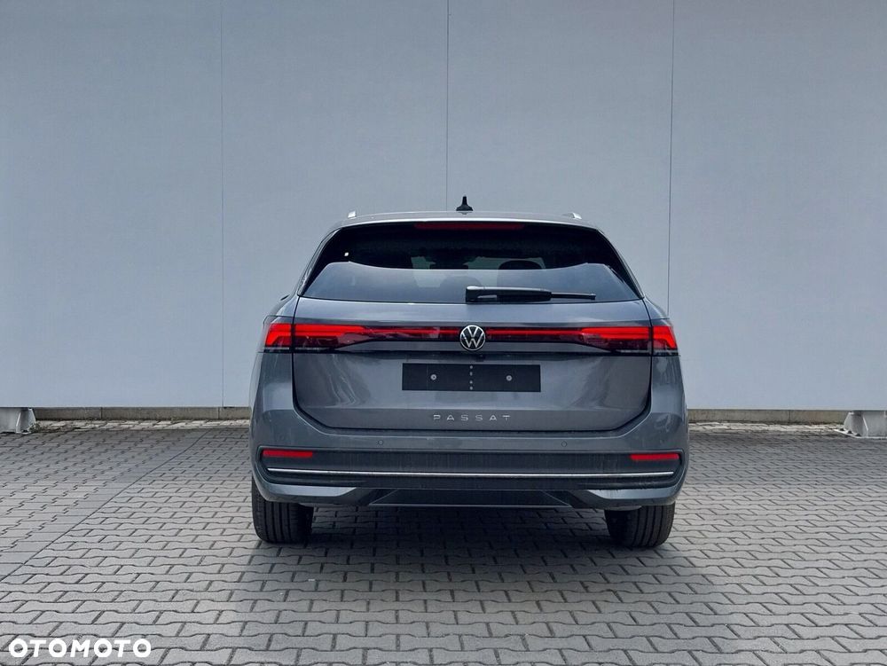 Volkswagen Passat Variant 2.0 TSI Business Plus DSG - 6