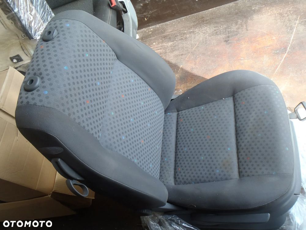 zagłówek polo arosa lupo golf IV 4 passat b5 - 14