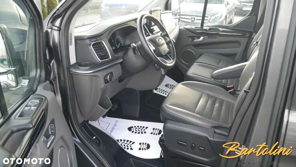 Ford Tourneo Custom - 10