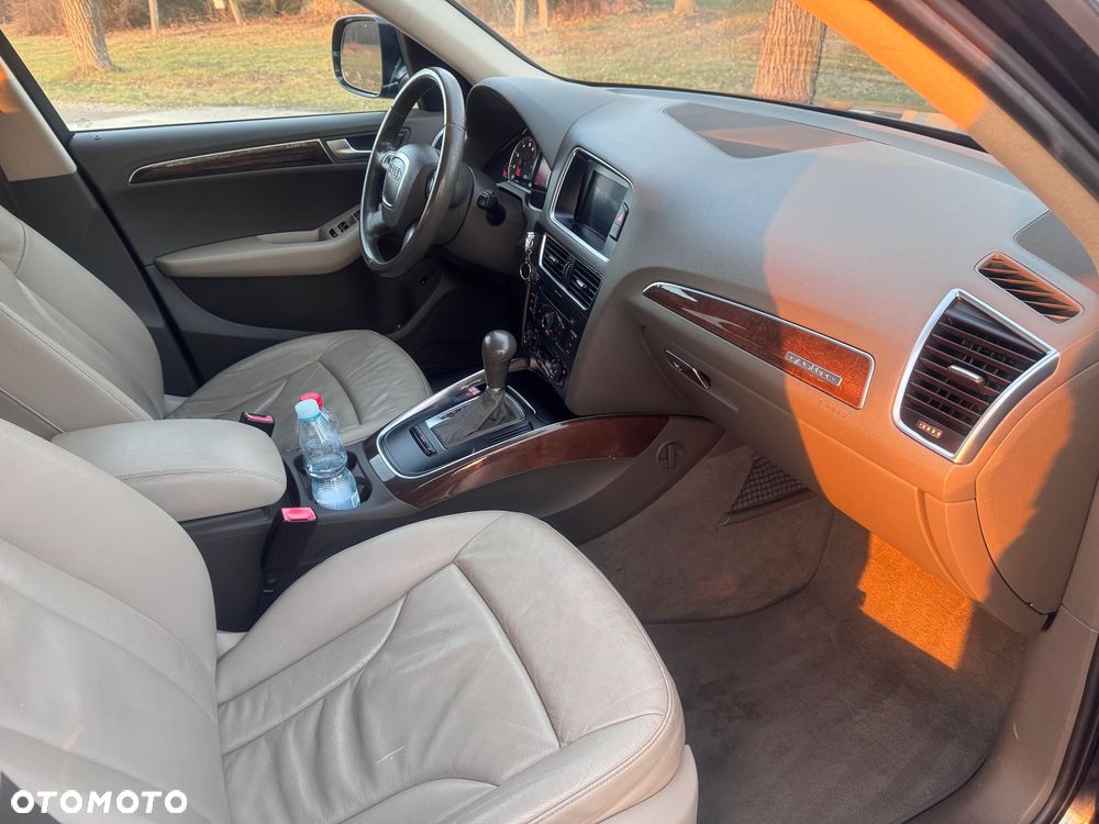 Audi Q5 3.2 FSI Quattro S tronic - 13