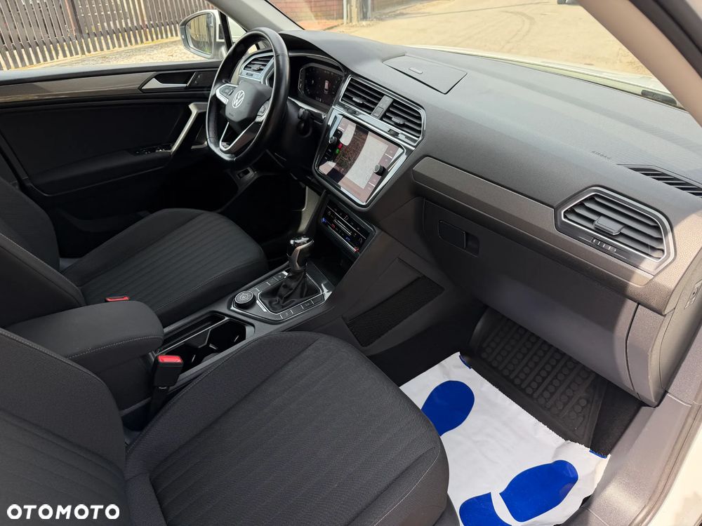 Volkswagen Tiguan Allspace 2.0 TSI 4Mot Life DSG 7os - 10