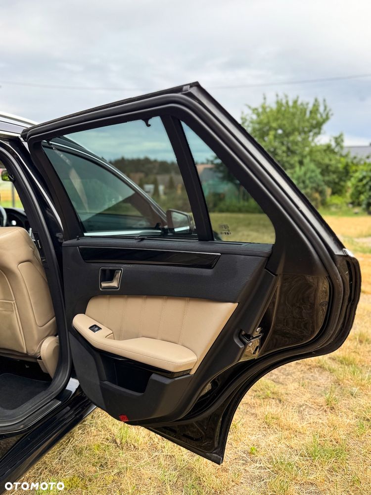 Mercedes-Benz Klasa E 350 CDI BlueEff Avantgarde - 19