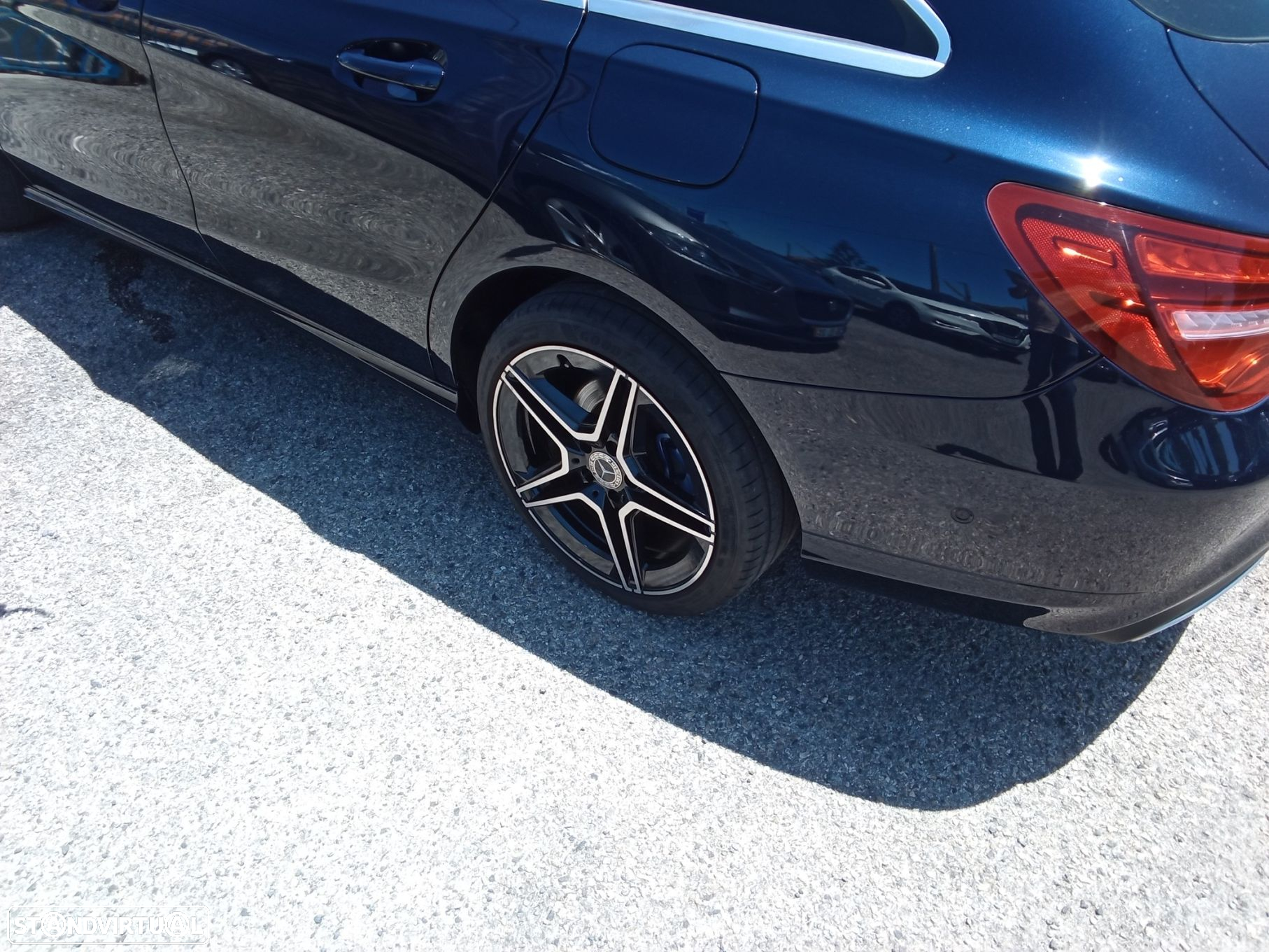 Mercedes-Benz CLA 180 d Shooting Brake - 8
