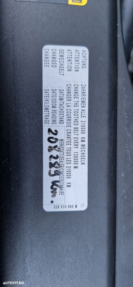 Volkswagen Touran 2.0 TDI SCR UNITED - 25